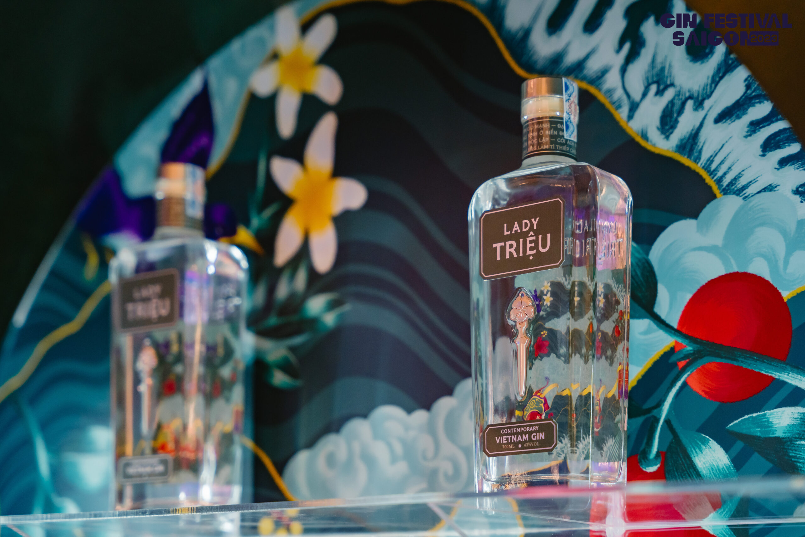 Lady Triệu – Nữ Anh Hùng Trong Thế Giới Gin