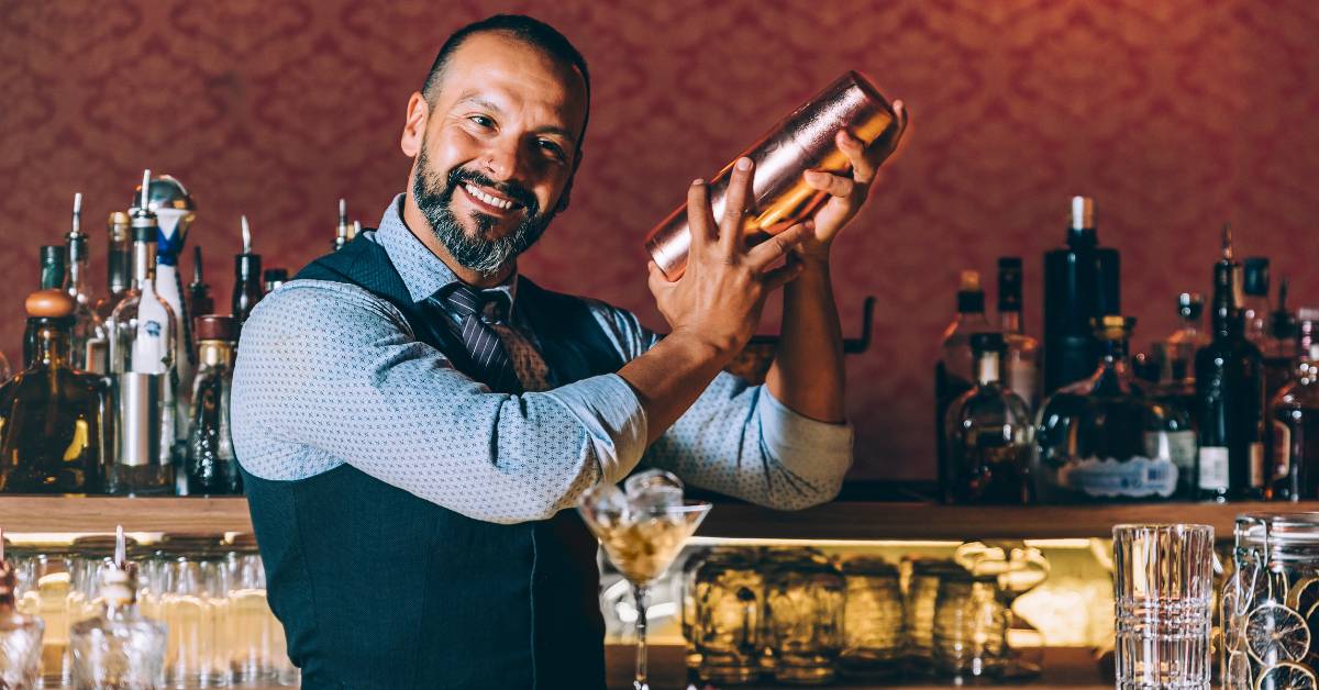 RƯỢU SPIRITS LÀ GÌ? PHÂN BIỆT SPIRITS VÀ LIQUOR – KIẾN THỨC CƠ BẢN CHO NGƯỜI YÊU RƯỢU