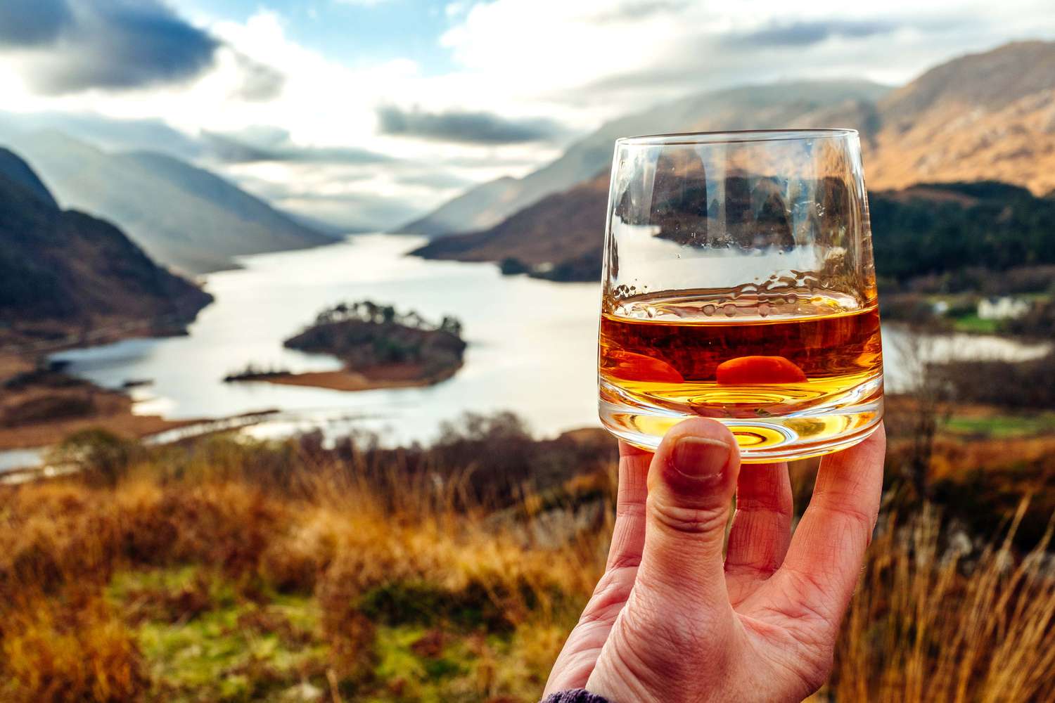 Vì Sao Scotland Là “Thủ Phủ” Của Whisky Thế Giới?