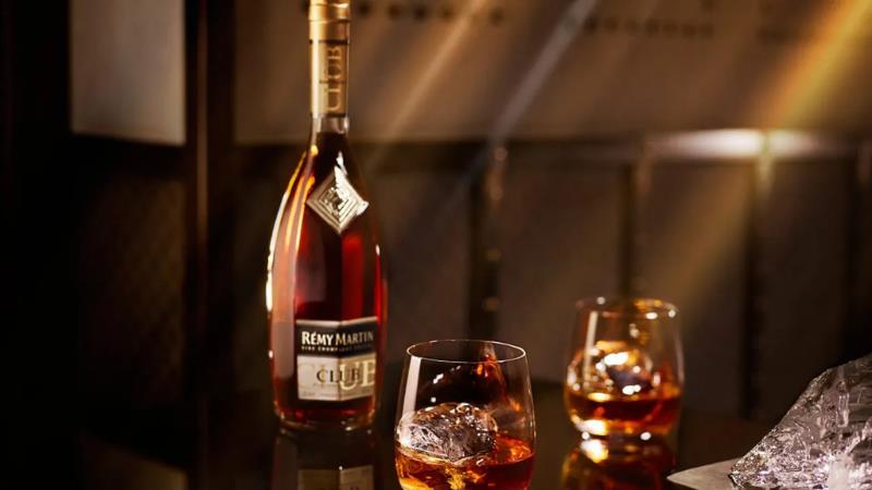 REMY MARTIN CLUB - DÒNG COGNAC TRẺ TRUNG DÀNH CHO THẾ HỆ MÊ RƯỢU MỚI