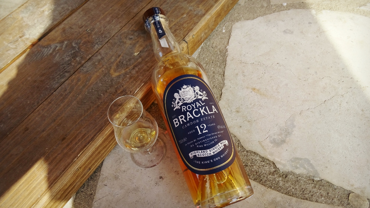 Rượu Royal Brackla 12 Năm: Đẳng Cấp "Whisky Hoàng Gia" Từ Vùng Highland