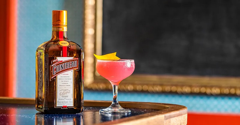 Rượu Cointreau: Hương Vị Cam Tinh Tế Từ Pháp